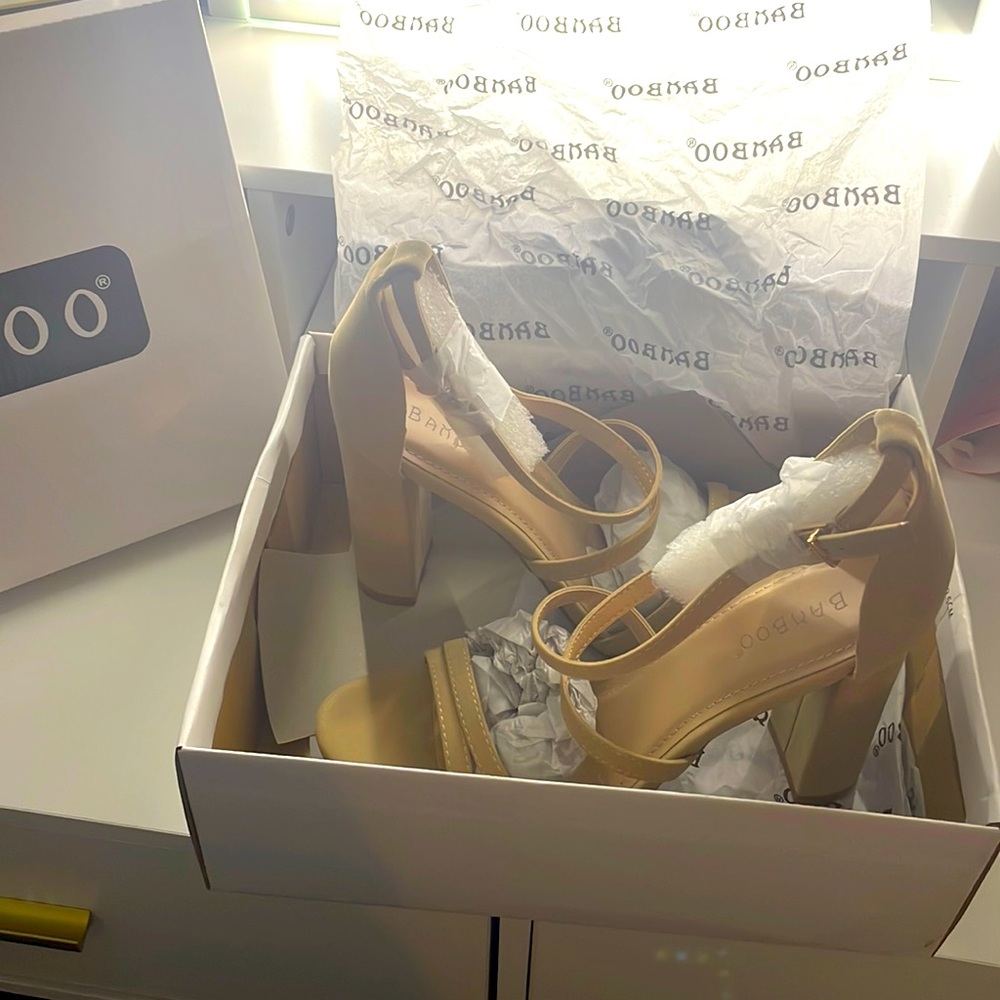 Bamboo Women’s 8.5 Nude Heel Sandal, NWT